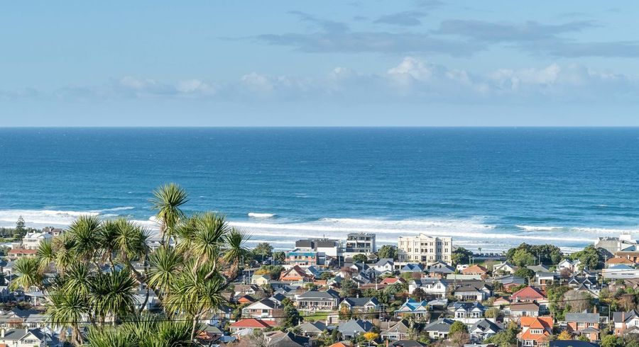  at 14 Seaview Terrace, Kew, Dunedin, Otago
