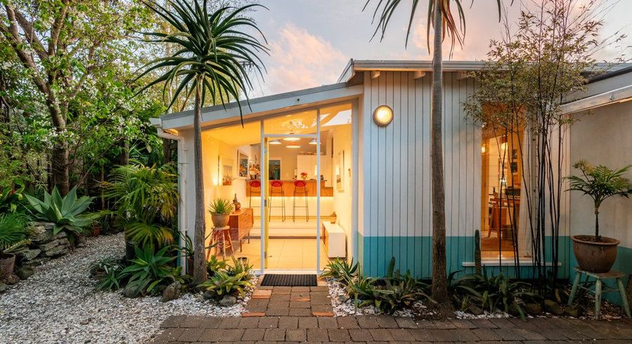  at 121 Wellington Road, Paekakariki