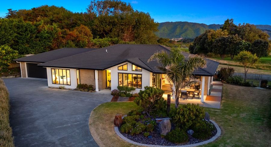  at 34 Titoki Road, Waikanae Beach, Waikanae