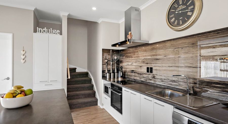  at 6 Derg Place, East Tamaki, Auckland