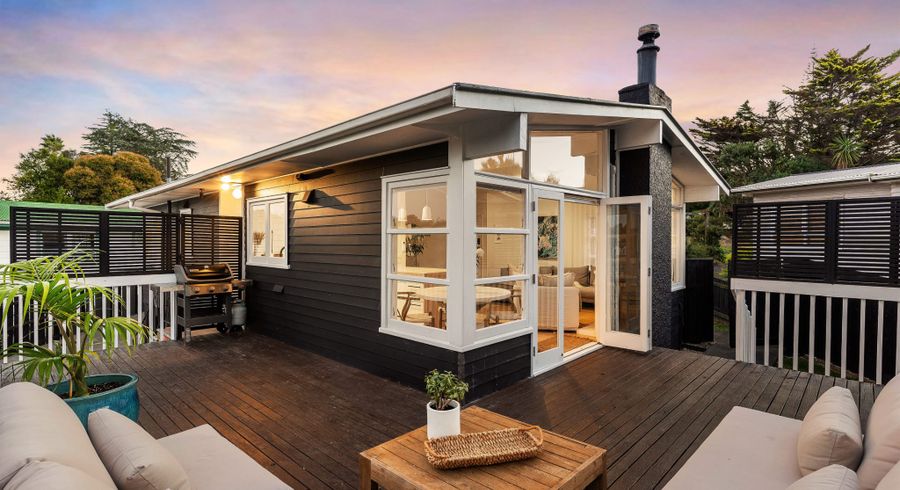  at 89 Fairclough Road, Beach Haven, North Shore City, Auckland