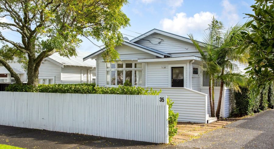  at 35 Formby Avenue, Point Chevalier, Auckland