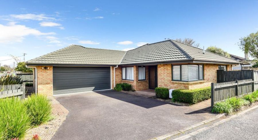  at 61 Vardon Road, Saint Andrews, Hamilton, Waikato