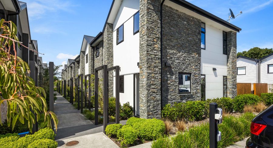  at 20/10 Fathom Place, Te Atatu Peninsula, Waitakere City, Auckland