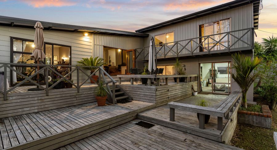  at 438 Beach Road, Murrays Bay, Auckland