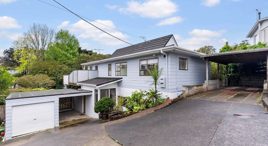  at 2/124 Deep Creek Road, Torbay, North Shore City, Auckland