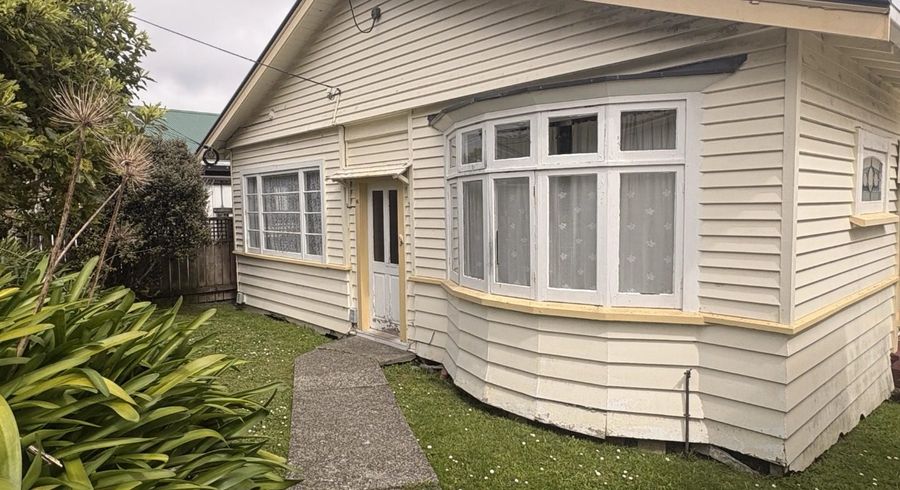  at 16 Cooper Street, Karori, Wellington, Wellington