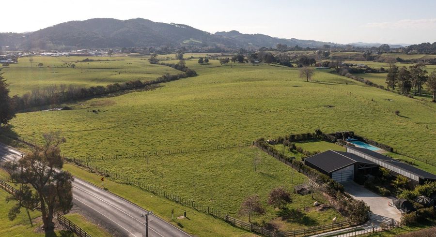  at Lot 2, 94 Monument Road, Clevedon, Manukau City, Auckland