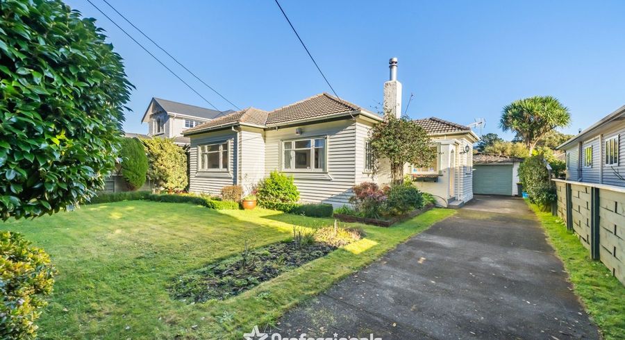  at 6 Hart Avenue, Boulcott, Lower Hutt, Wellington