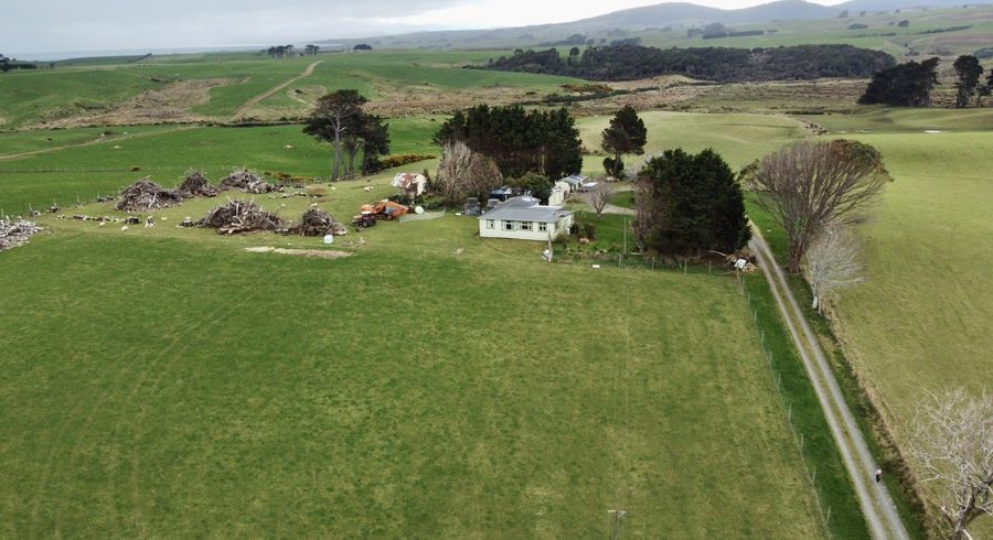  at 2112 Orepuki Riverton Highway, Riverton