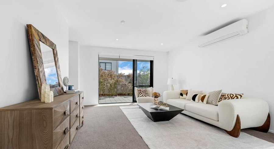  at 16 Paterae Lane, Flat Bush, Manukau City, Auckland