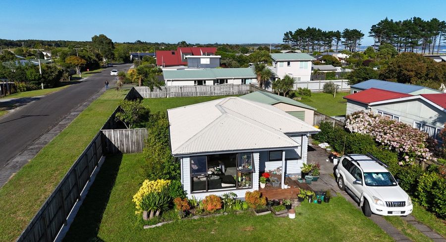  at 12 Tasman Street, Carters Beach, Westport