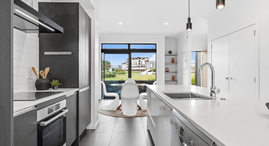  at 10 Alexander Willis Crescent, Hobsonville, Waitakere City, Auckland