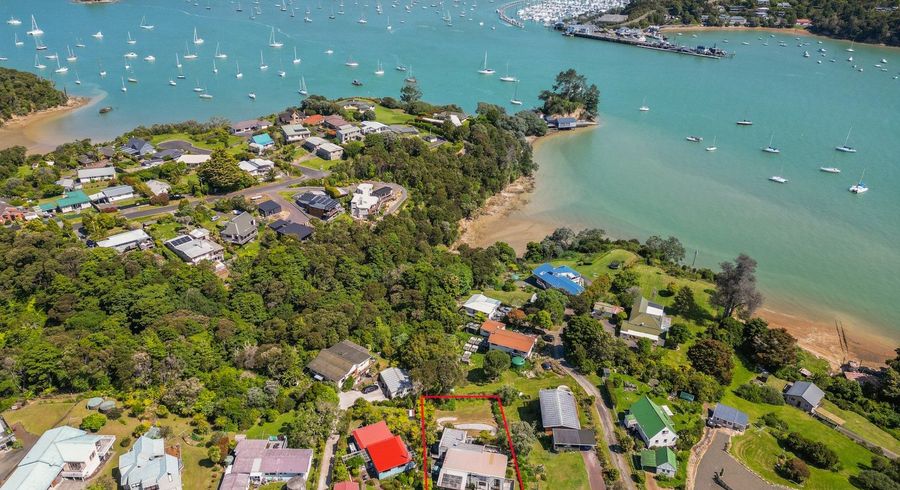  at 16 Tirairaka Terrace, Okiato, Russell