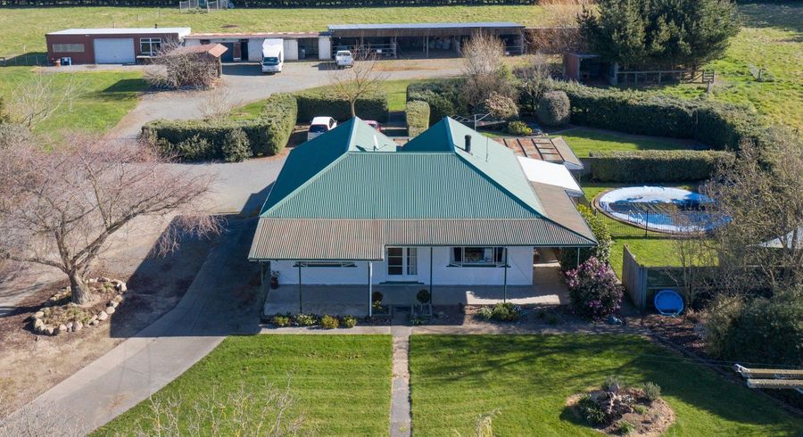  at 17 Winslow Westerfield Road, Winslow, Ashburton