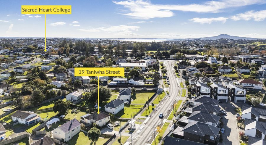  at 19 Taniwha Street, Wai O Taiki Bay, Auckland