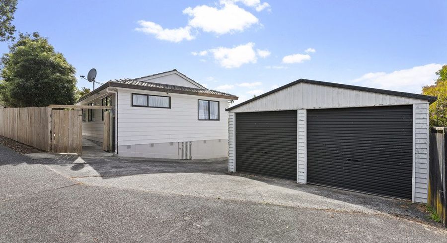  at 208 Solar Road, Glen Eden, Waitakere City, Auckland