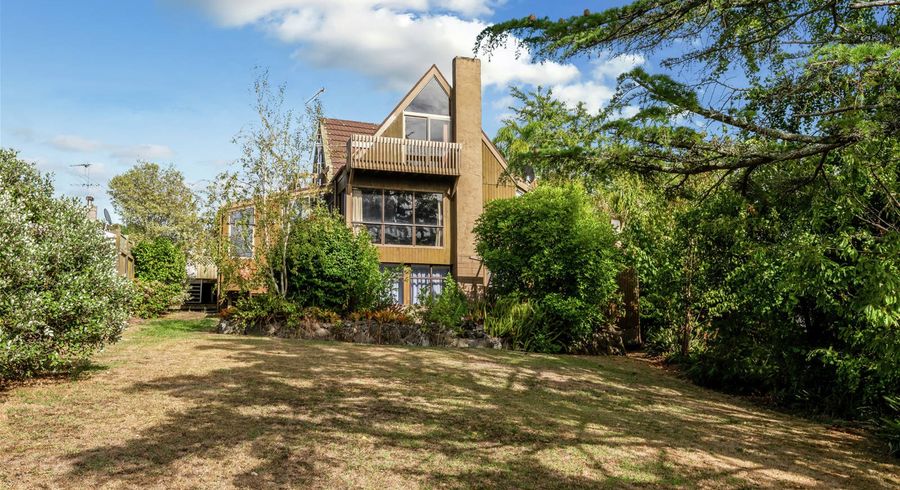  at 12 Greenhill Crescent, Pakuranga, Auckland