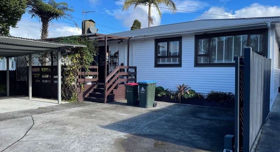  at 4 Wairau Avenue, Avondale, Auckland City, Auckland