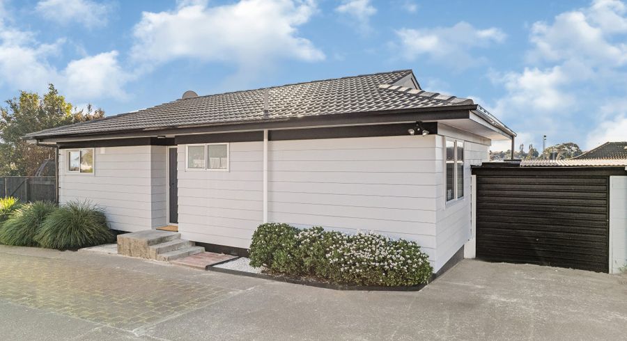  at 2/119 Pigeon Mountain Road, Half Moon Bay, Manukau City, Auckland
