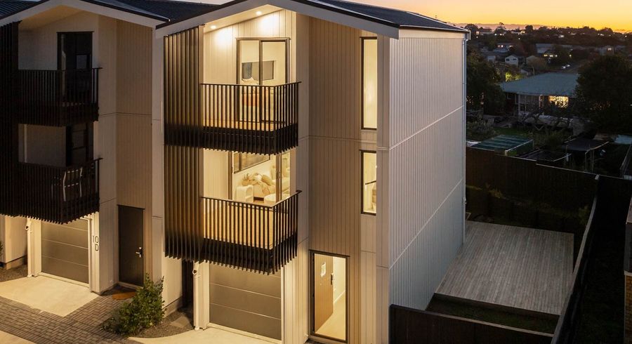  at 10E White Heron Drive, Massey, Waitakere City, Auckland