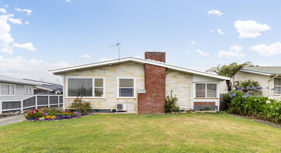  at 14 Magdalen Crescent, Pirimai, Napier