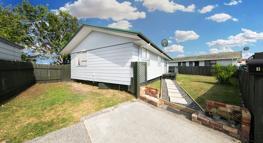  at 1/164 Universal Drive, Henderson, Auckland