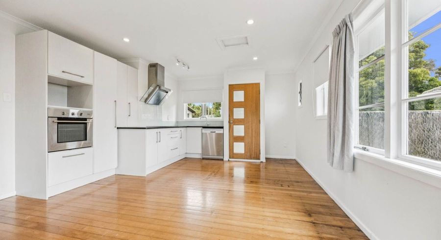  at 27 Smythe Road, Henderson, Waitakere City, Auckland