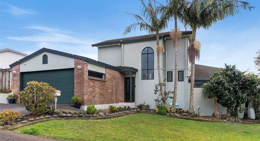  at 1/11 Bronzewing Terrace, Unsworth Heights, Auckland