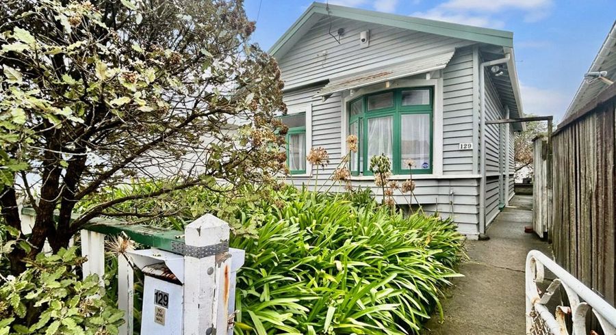  at 129 Onepu Road, Lyall Bay, Wellington, Wellington