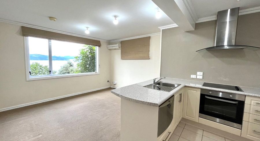  at 2/89 Barnard Street, Wadestown, Wellington
