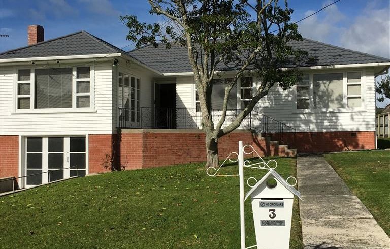  at 3 Fickling Ave, Mount Roskill, Auckland City, Auckland