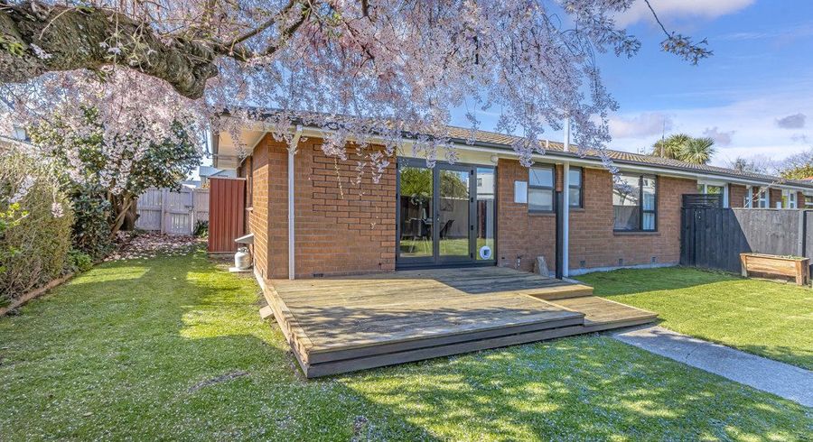  at 2/205 Matsons Avenue, Papanui, Christchurch