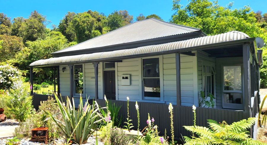  at 28 Ross Street, Dunollie, Grey, West Coast