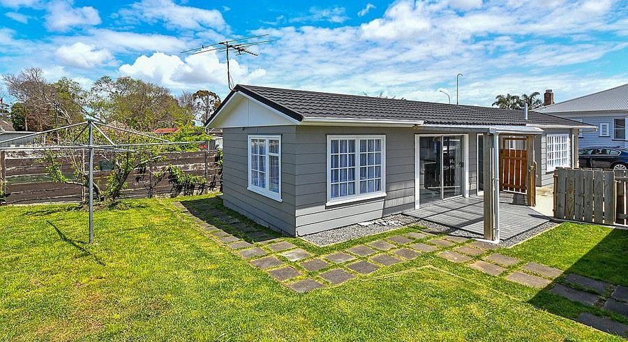  at 2/138 Mangere Road, Otahuhu, Auckland