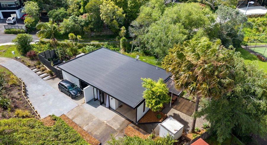  at 2/13 Kororo Street, Northcote, North Shore City, Auckland