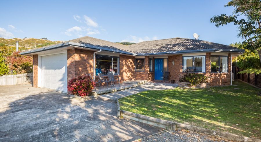  at 10 Ribbonwood Terrace, Ranui Heights, Porirua, Wellington