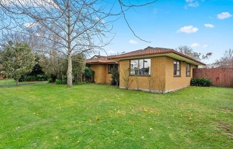  at 9 Walter Strevens Drive, Conifer Grove, Takanini