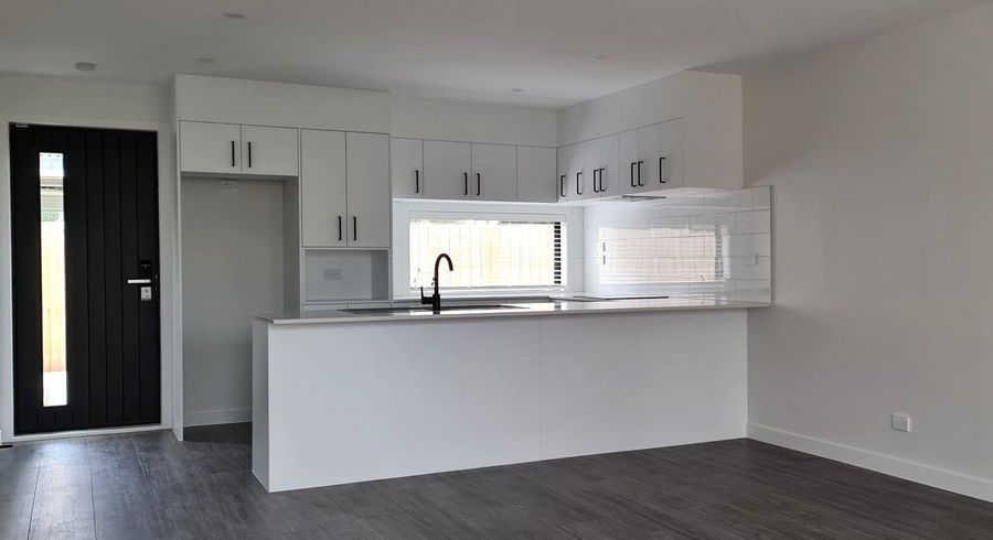  at 6 Whakahui Lane, Mangere Bridge, Manukau City, Auckland