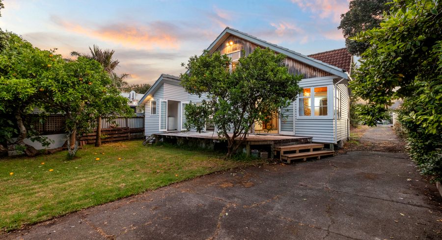  at 19 Moa Road, Point Chevalier, Auckland