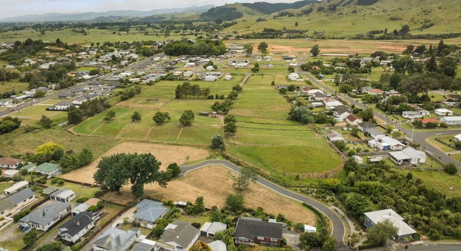  at 1-7 Double Oaks Drive, Paeroa, Hauraki, Waikato