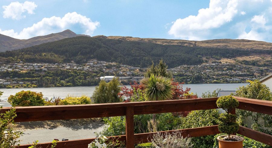  at 20 Balmoral Drive, Kelvin Heights, Queenstown