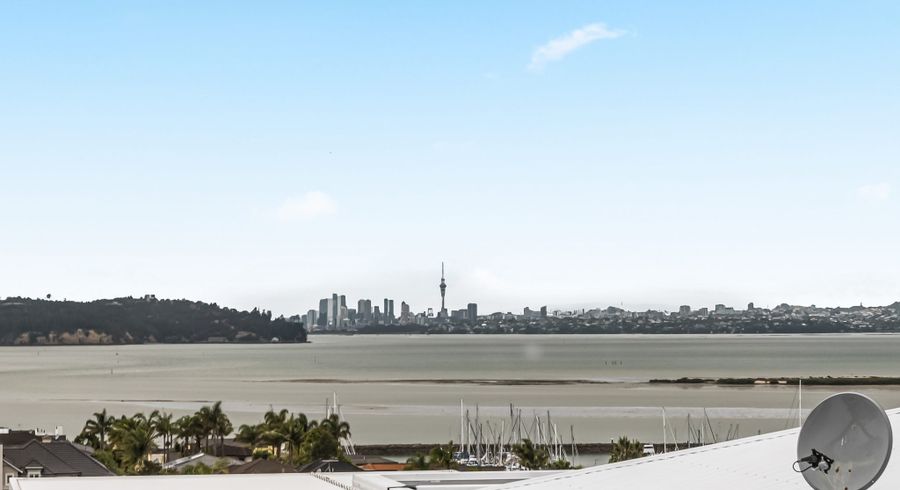  at 2/143A Wiseley Road, West Harbour, Auckland