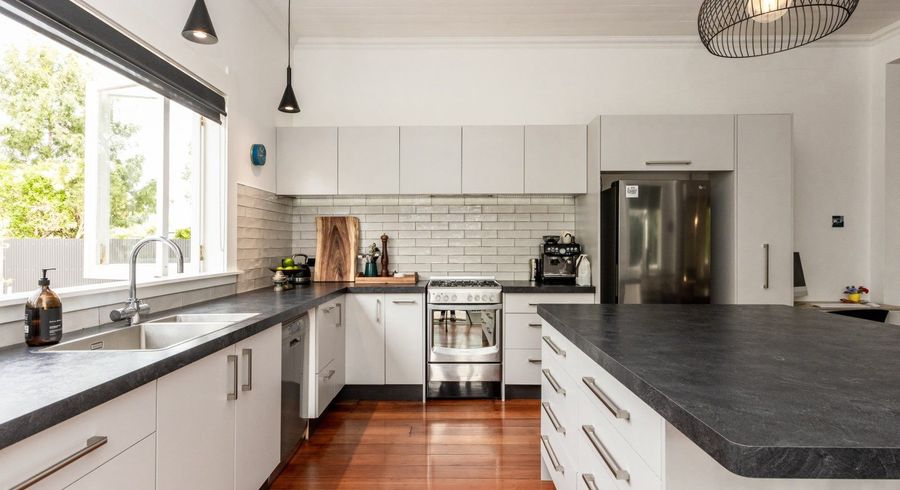  at 207 Allerton Street, Saint Leonards, Hastings