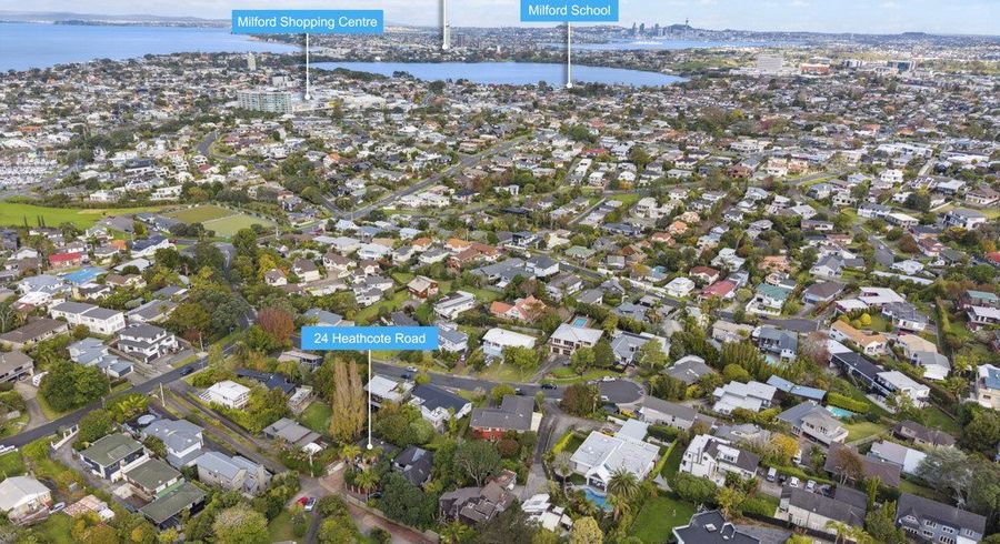  at 2/24 Heathcote Road, Castor Bay, North Shore City, Auckland