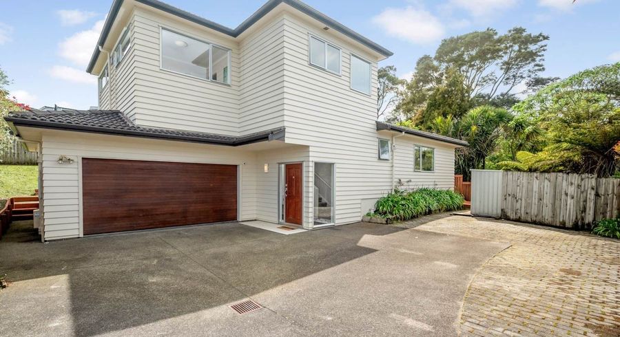 at 19 Jomard Terrace, Northcross, Auckland