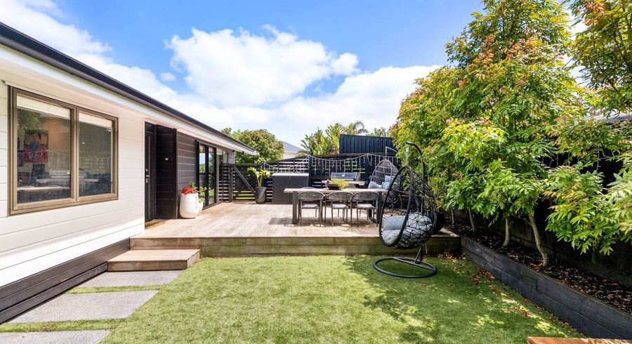  at 1A Cliff Road, Torbay, North Shore City, Auckland