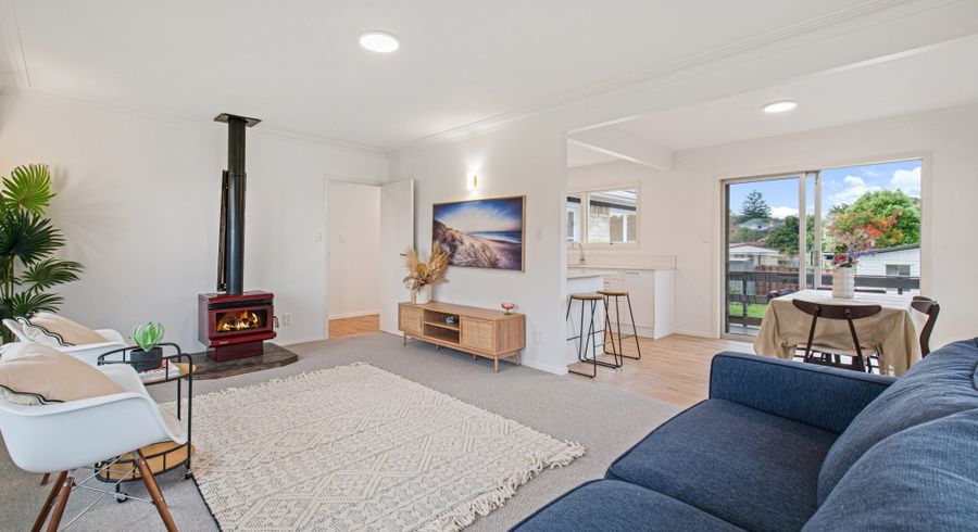  at 42 Ray Small Drive, Pahurehure, Papakura, Auckland