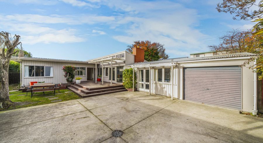  at 182 Main North Road, Redwood, Christchurch City, Canterbury