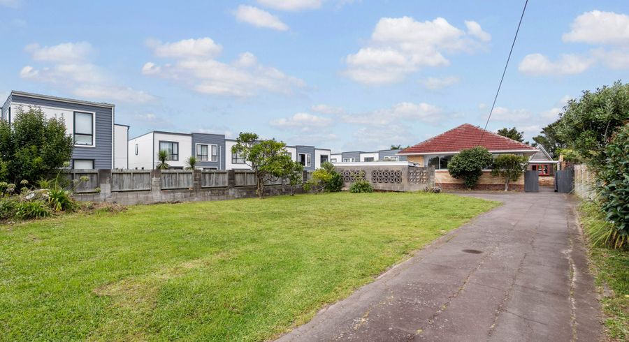  at 186 Rangatira Road, Beach Haven, North Shore City, Auckland